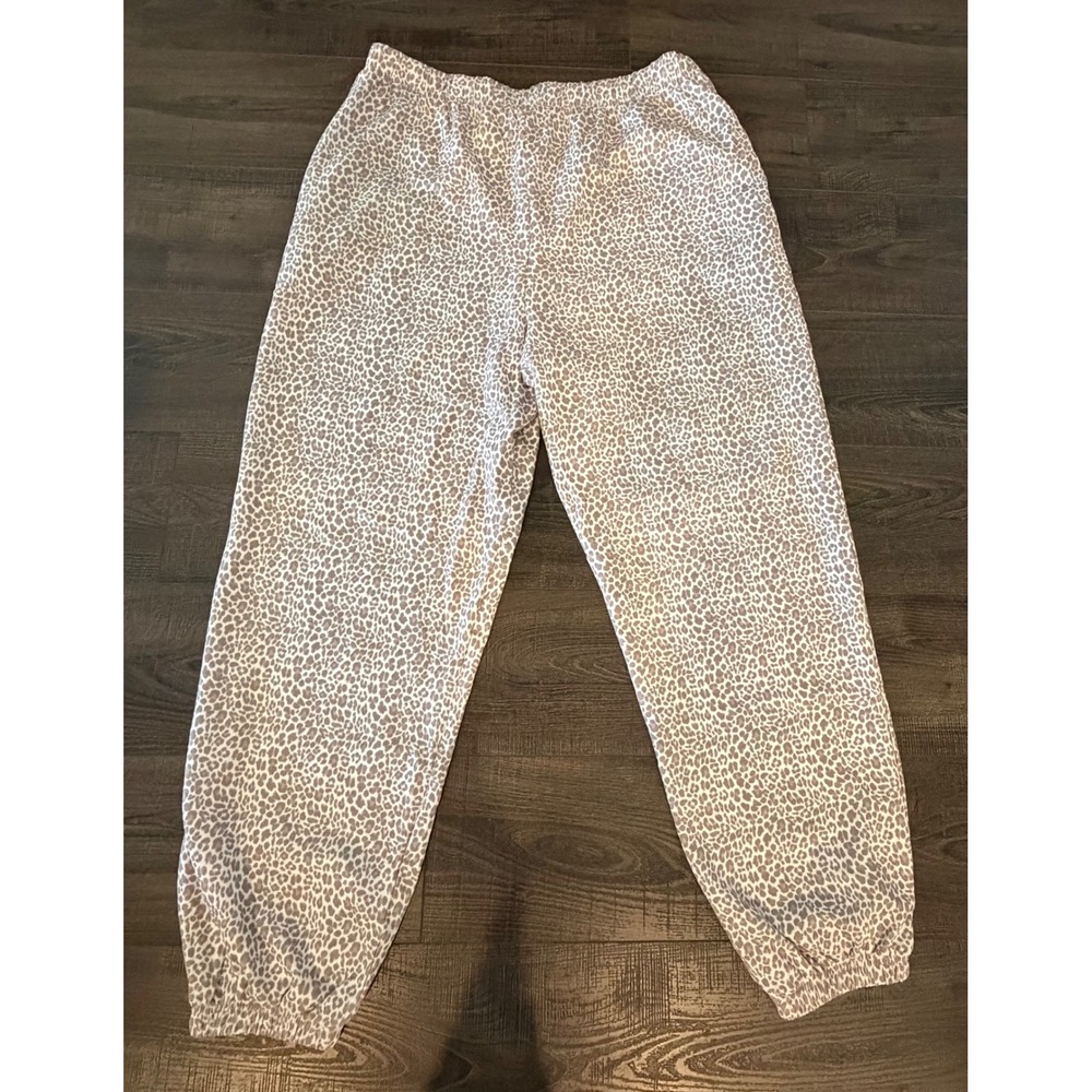 Buc-ee's Leopard Print Jogger Sweatpants Womens 2X Beaver Logo Lounge Pants Tan - Picture 4 of 4